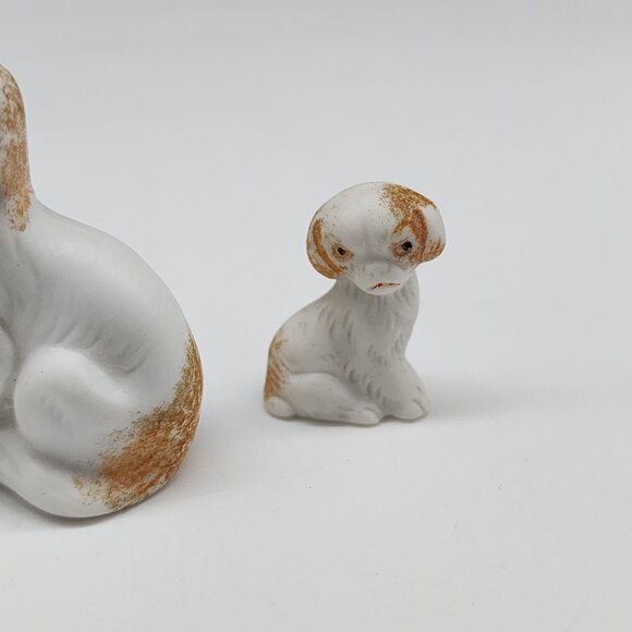 Vintage Ceramic King Charles Dog Figurines Set Of 2 White & Brown - Picture 3 of 8